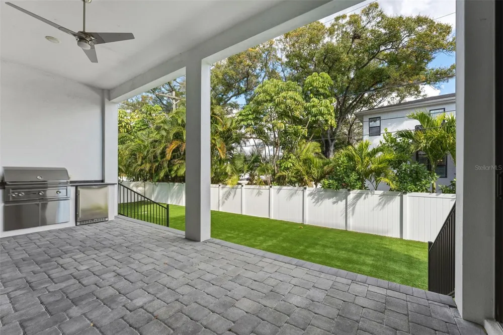 481 W DAVIS BOULEVARD Tampa, FL 33606