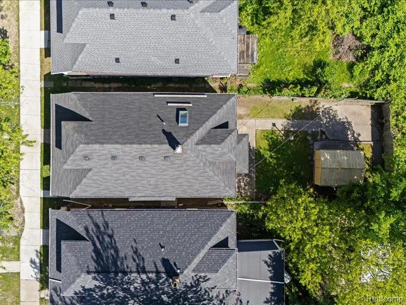 4498 Fischer Street Detroit City, MI 48214