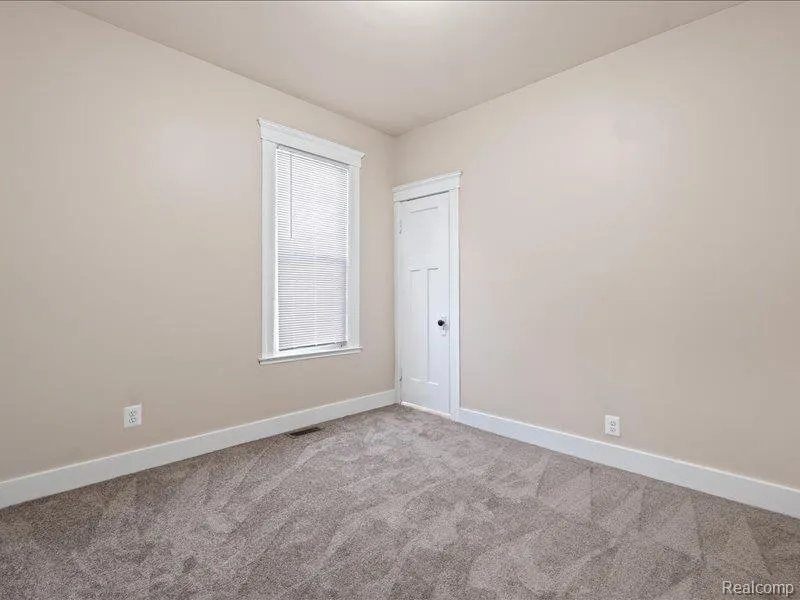 4498 Fischer Street Detroit City, MI 48214