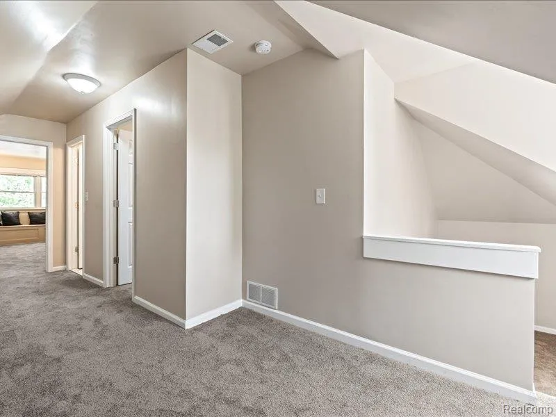 4498 Fischer Street Detroit City, MI 48214