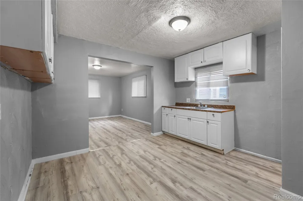 14822 Kentfield Street Detroit City, MI 48223