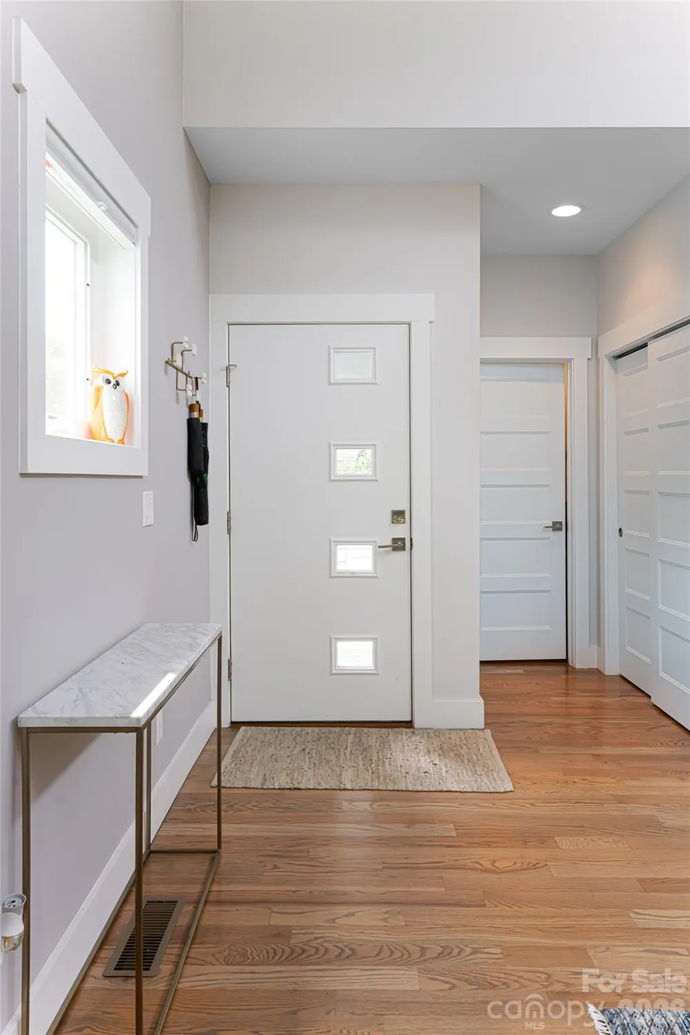 8 Birdhouse Row Asheville, NC 28801