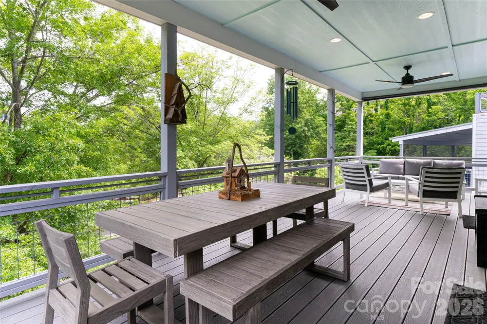 8 Birdhouse Row Asheville, NC 28801