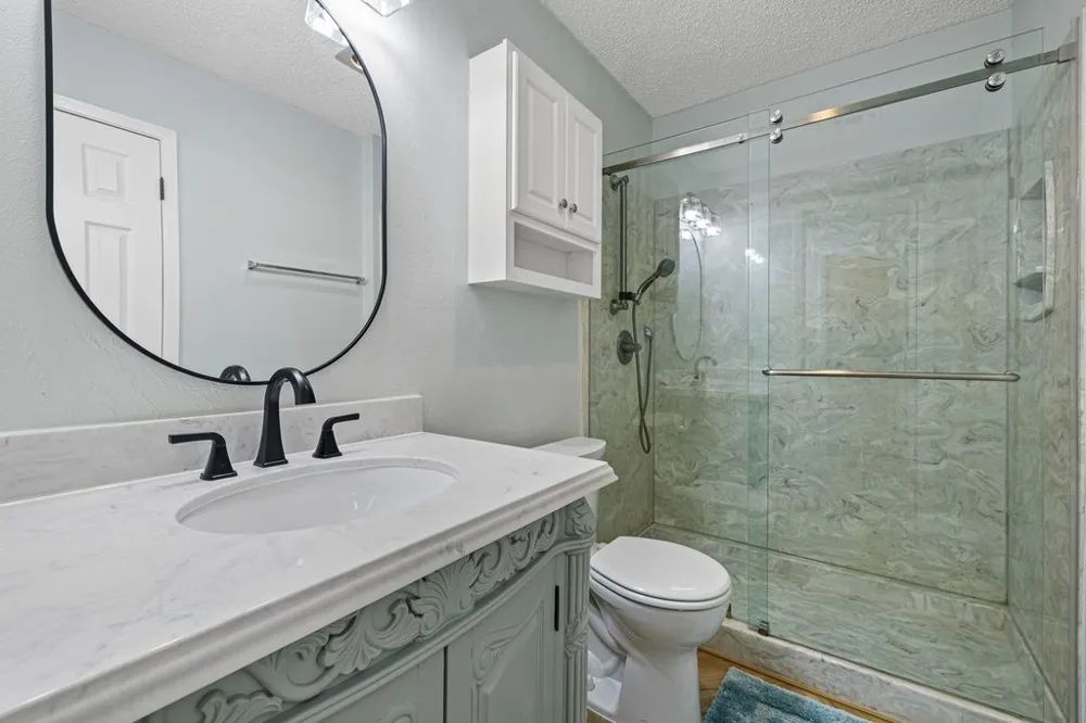 704 Brookwood Circle Taylor, TX 76574