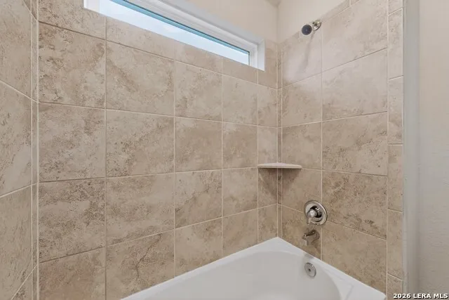 1239 LOMA RNCH New Braunfels, TX 78132