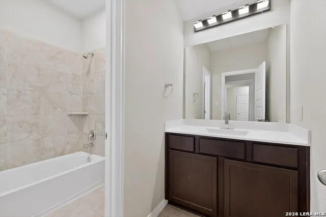 1239 LOMA RNCH New Braunfels, TX 78132