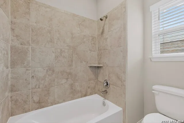 1239 LOMA RNCH New Braunfels, TX 78132