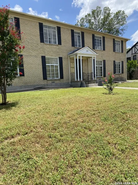 152 TERRELL RD Unit 3 Alamo Heights, TX 78209