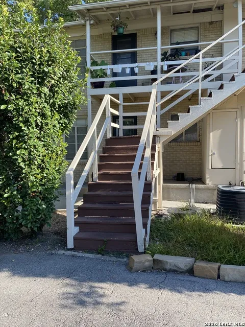 152 TERRELL RD Unit 3 Alamo Heights, TX 78209