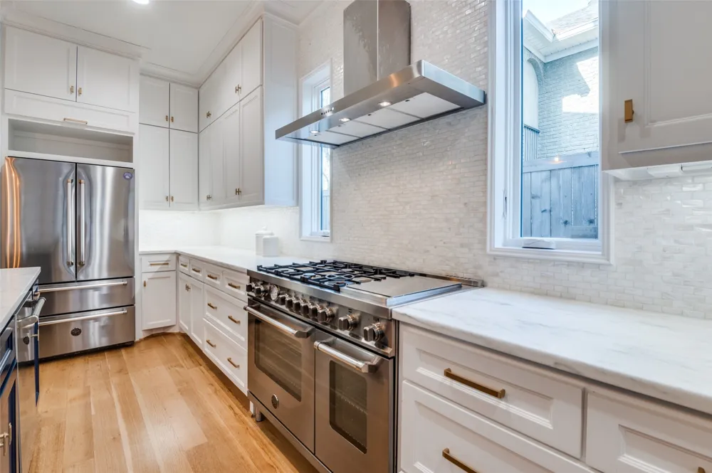 4031 Prescott Avenue Dallas, TX 75219