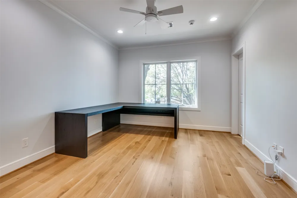 4031 Prescott Avenue Dallas, TX 75219
