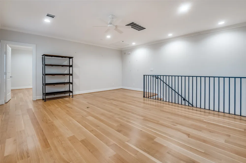 4031 Prescott Avenue Dallas, TX 75219