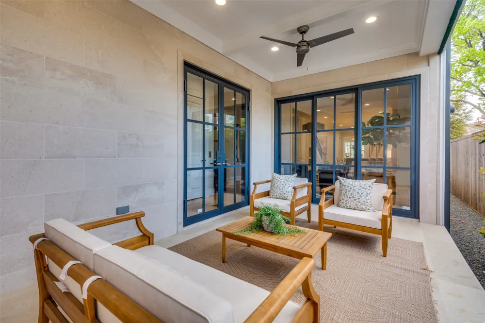 4031 Prescott Avenue Dallas, TX 75219