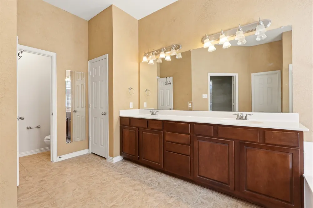 2633 Deer Hollow Drive Little Elm, TX 75068