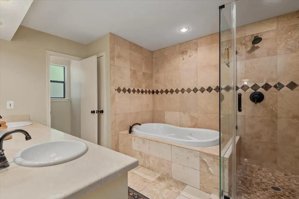 10 Cape Chestnut Drive Spring, TX 77381