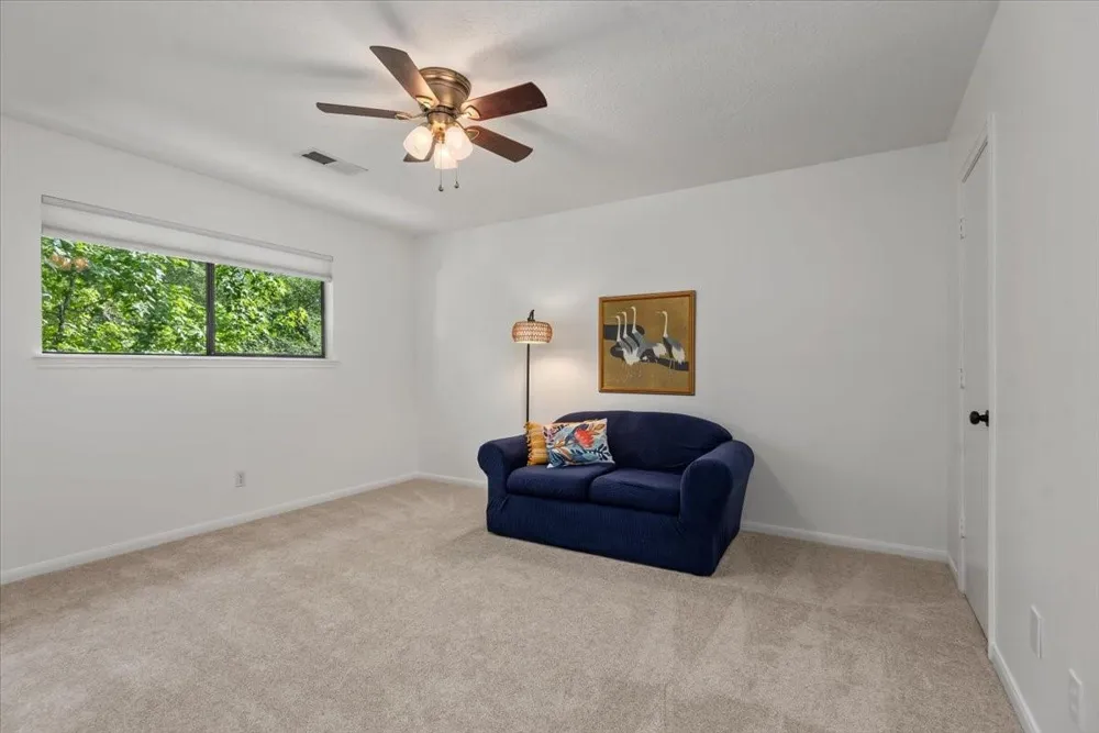 10 Cape Chestnut Drive Spring, TX 77381