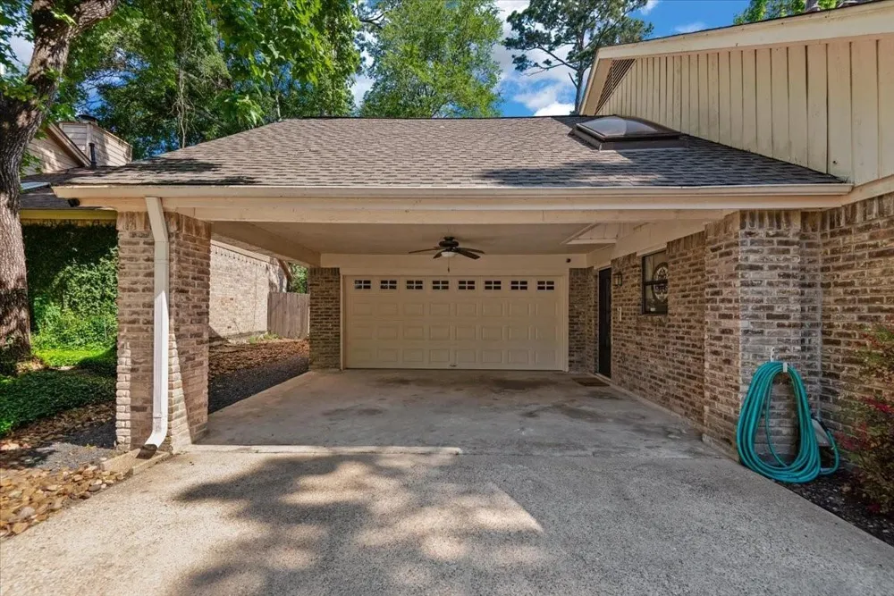 10 Cape Chestnut Drive Spring, TX 77381
