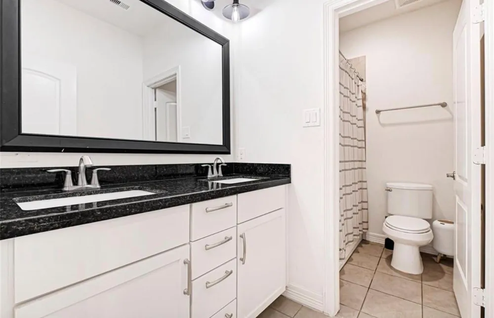 1531 Woodbend Park W Houston, TX 77055