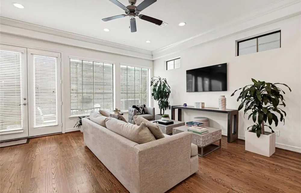 1531 Woodbend Park W Houston, TX 77055