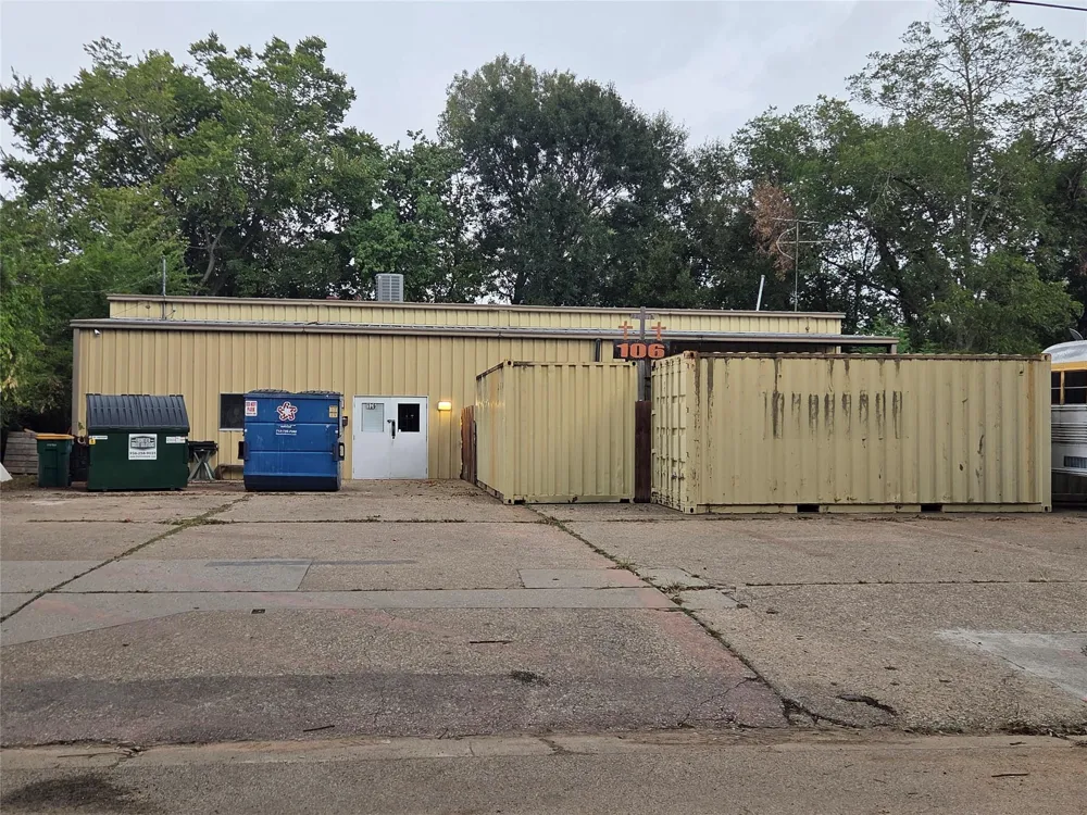 109 S San Jacinto Street Conroe, TX 77301