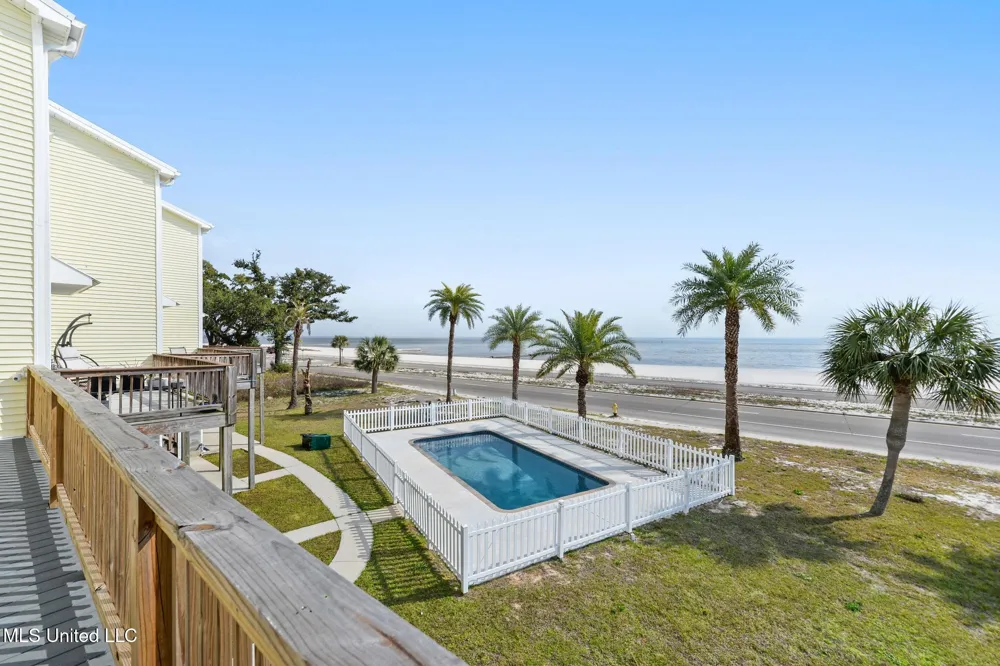 806 W Beach Boulevard Long Beach, MS 39560