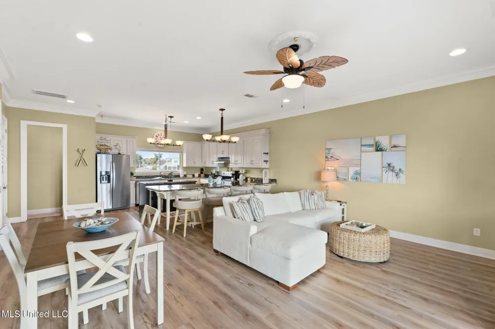 806 W Beach Boulevard Long Beach, MS 39560