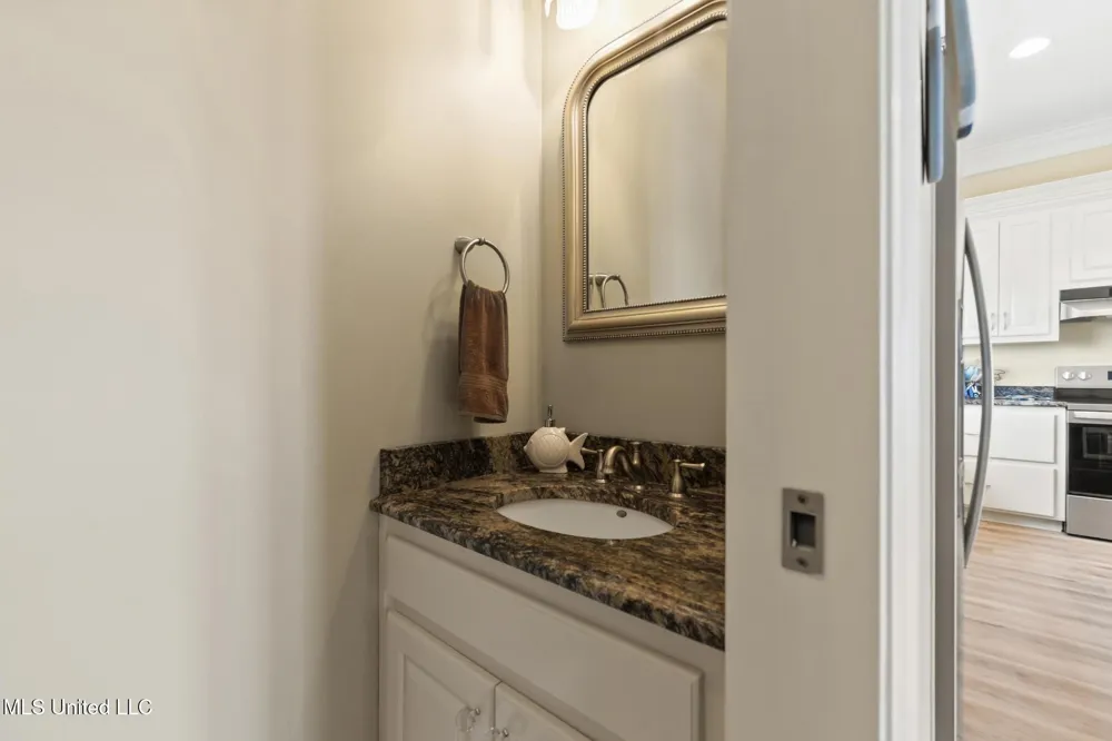 806 W Beach Boulevard Long Beach, MS 39560