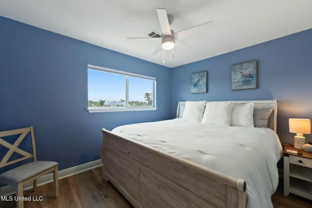 806 W Beach Boulevard Long Beach, MS 39560