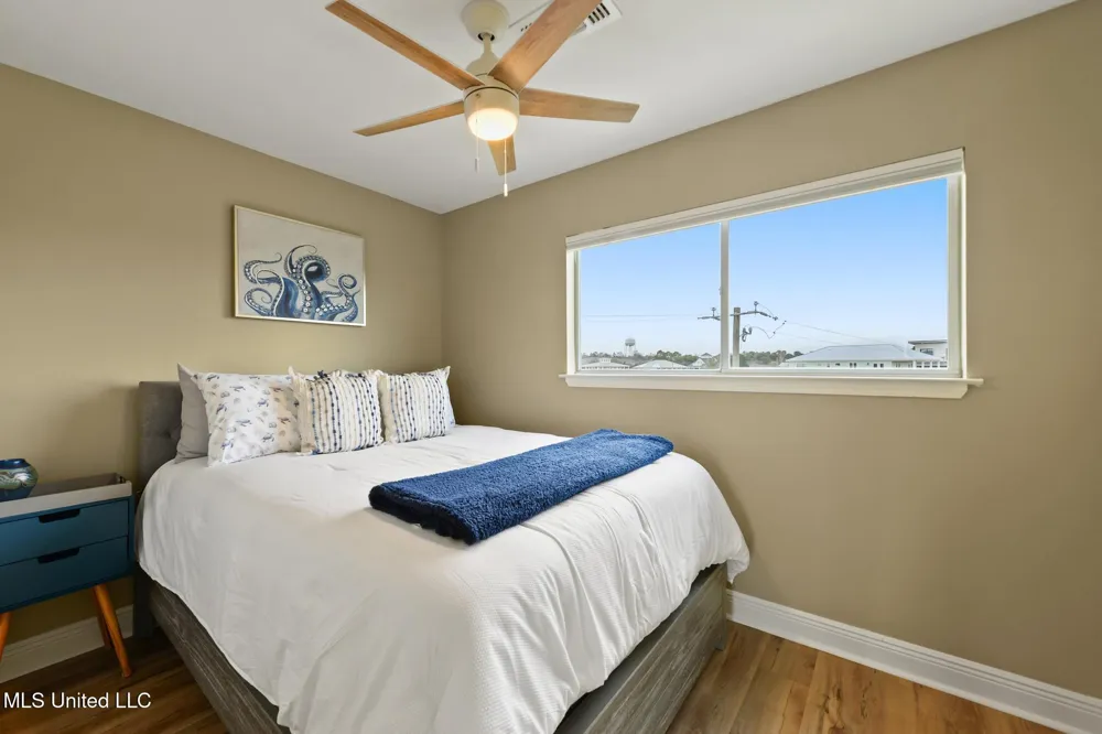 806 W Beach Boulevard Long Beach, MS 39560