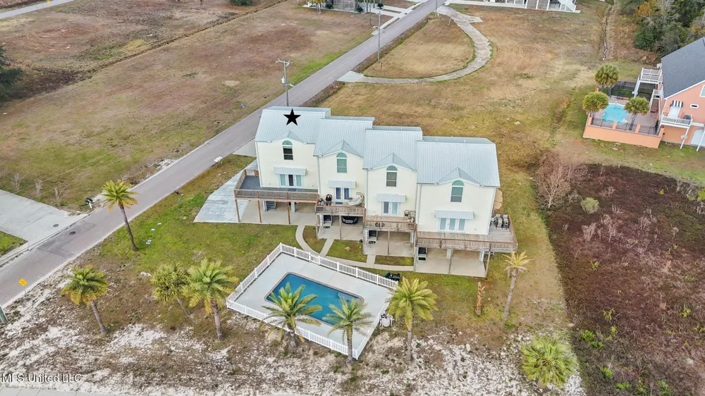 806 W Beach Boulevard Long Beach, MS 39560