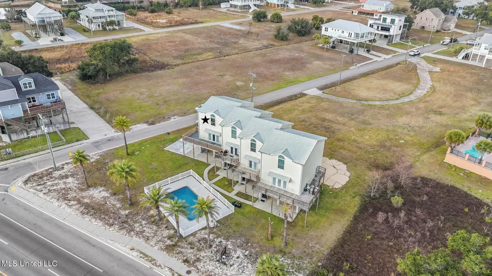 806 W Beach Boulevard Long Beach, MS 39560