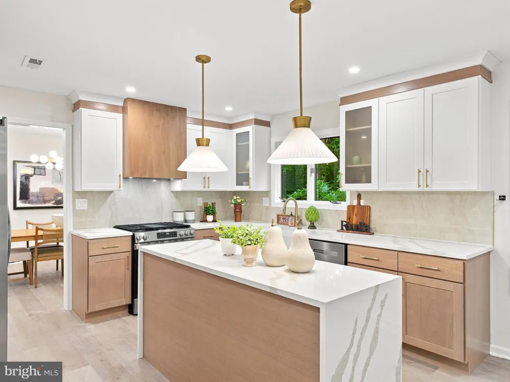 14 POWDER LANE Burlington, NJ 08016