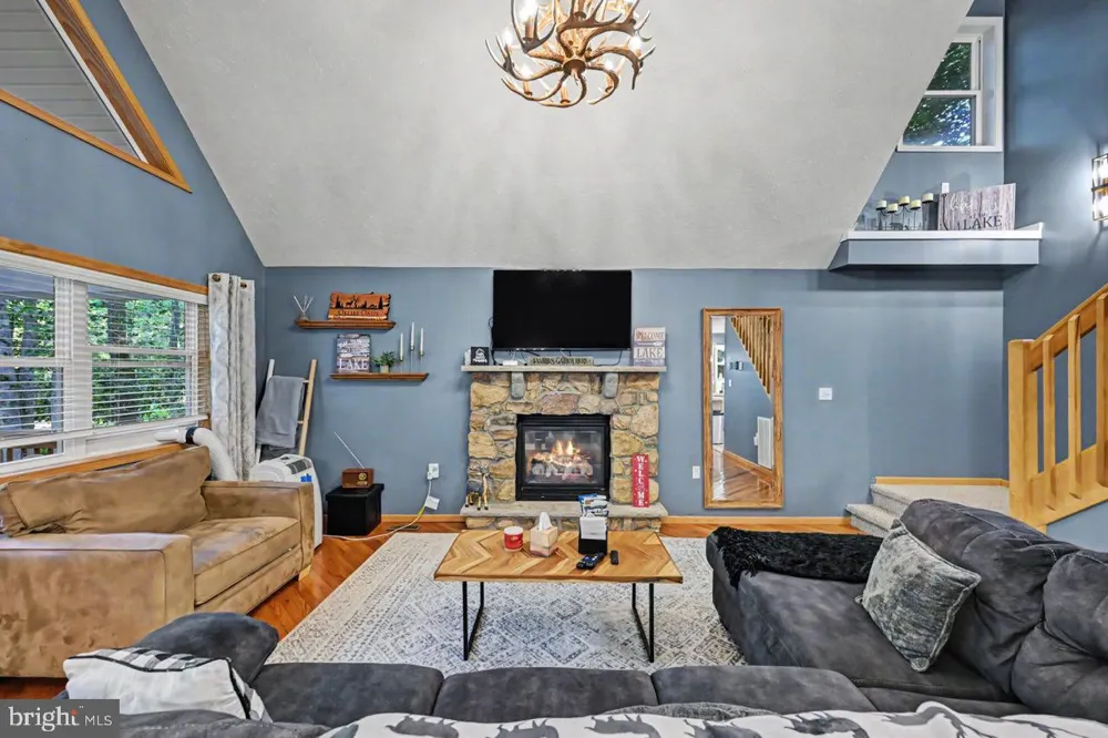 5376 CONOQUENISSING DRIVE Pocono Lake, PA 18347