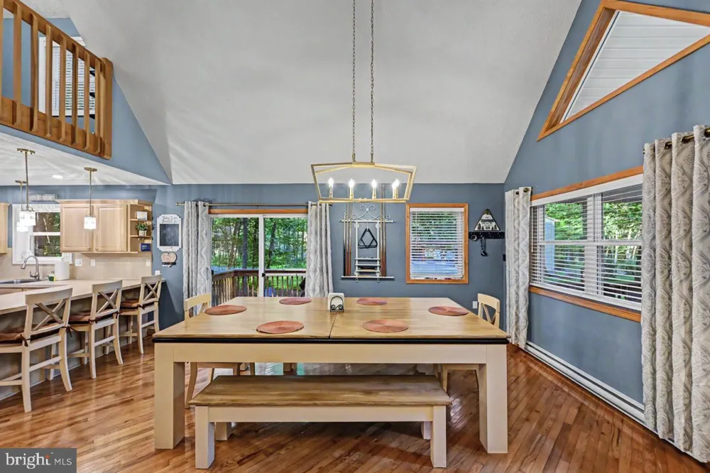 5376 CONOQUENISSING DRIVE Pocono Lake, PA 18347