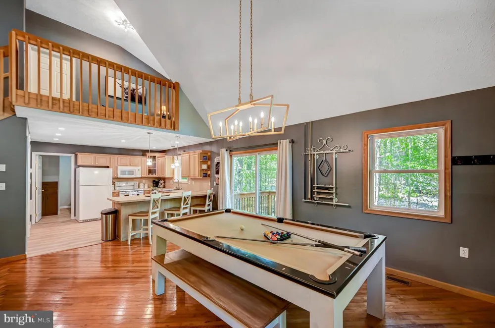 5376 CONOQUENISSING DRIVE Pocono Lake, PA 18347