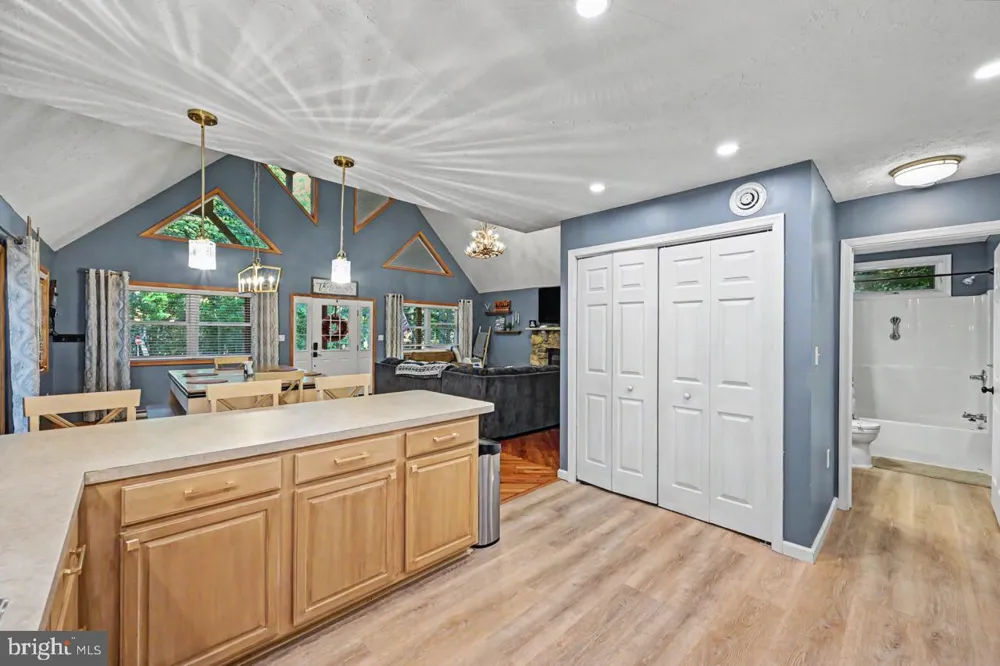 5376 CONOQUENISSING DRIVE Pocono Lake, PA 18347