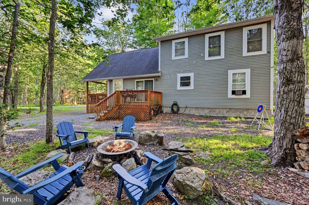 5376 CONOQUENISSING DRIVE Pocono Lake, PA 18347