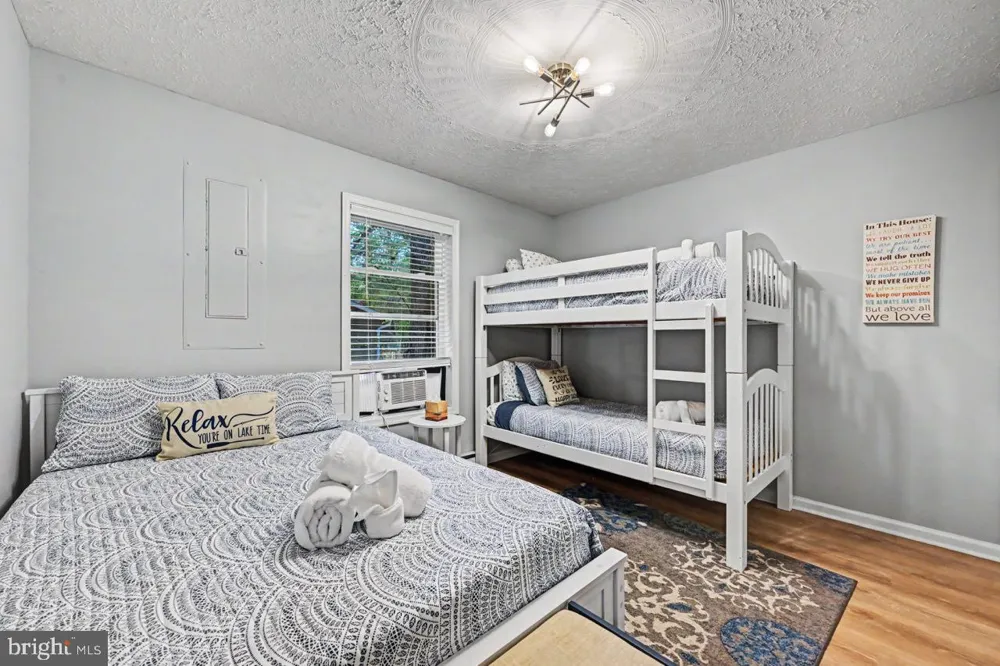 5376 CONOQUENISSING DRIVE Pocono Lake, PA 18347