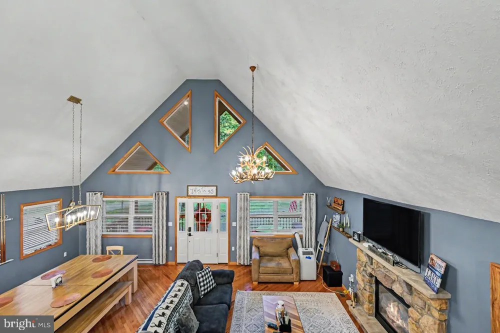 5376 CONOQUENISSING DRIVE Pocono Lake, PA 18347