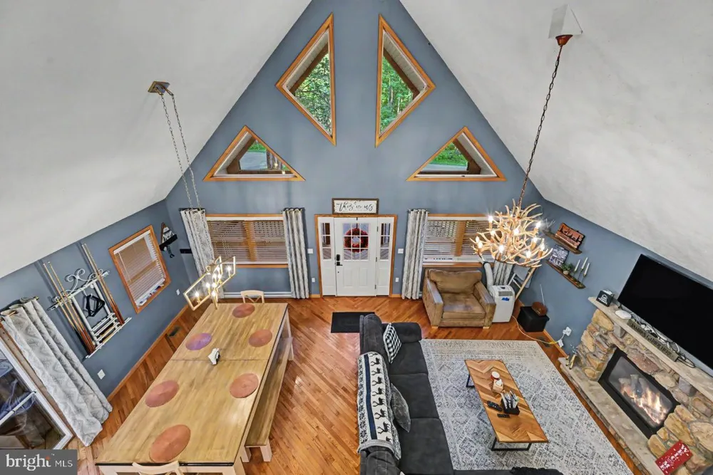 5376 CONOQUENISSING DRIVE Pocono Lake, PA 18347