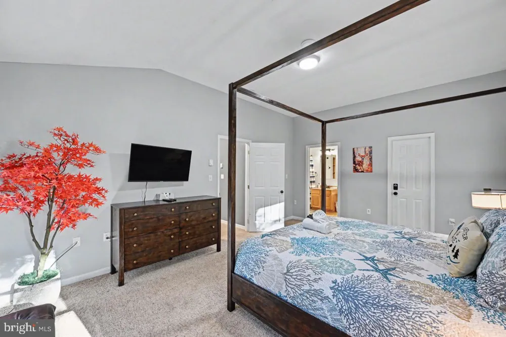 5376 CONOQUENISSING DRIVE Pocono Lake, PA 18347