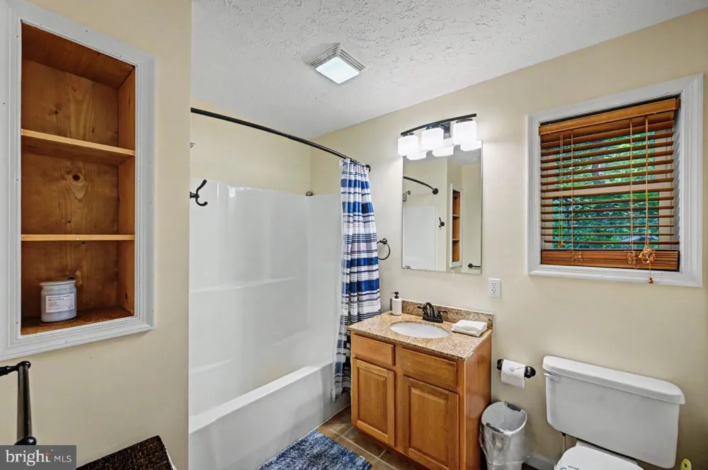 5376 CONOQUENISSING DRIVE Pocono Lake, PA 18347