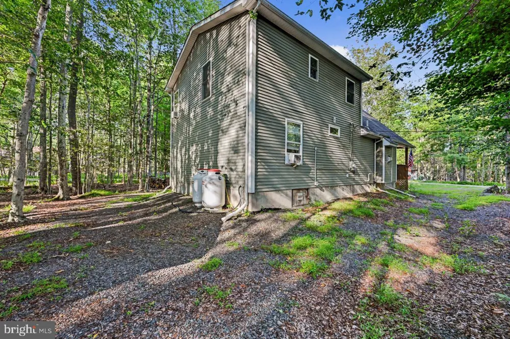 5376 CONOQUENISSING DRIVE Pocono Lake, PA 18347