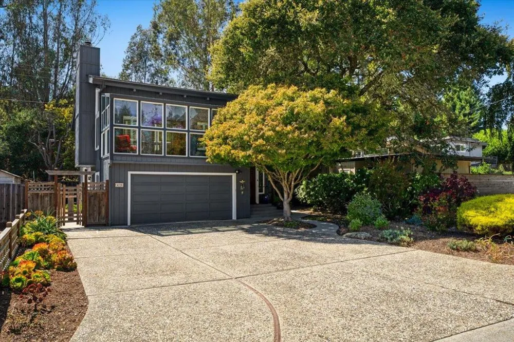 412 Sumner Avenue Aptos, CA 95003
