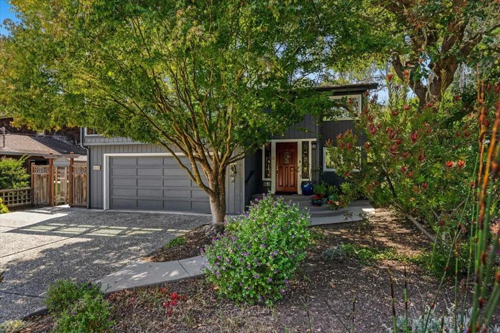412 Sumner Avenue Aptos, CA 95003