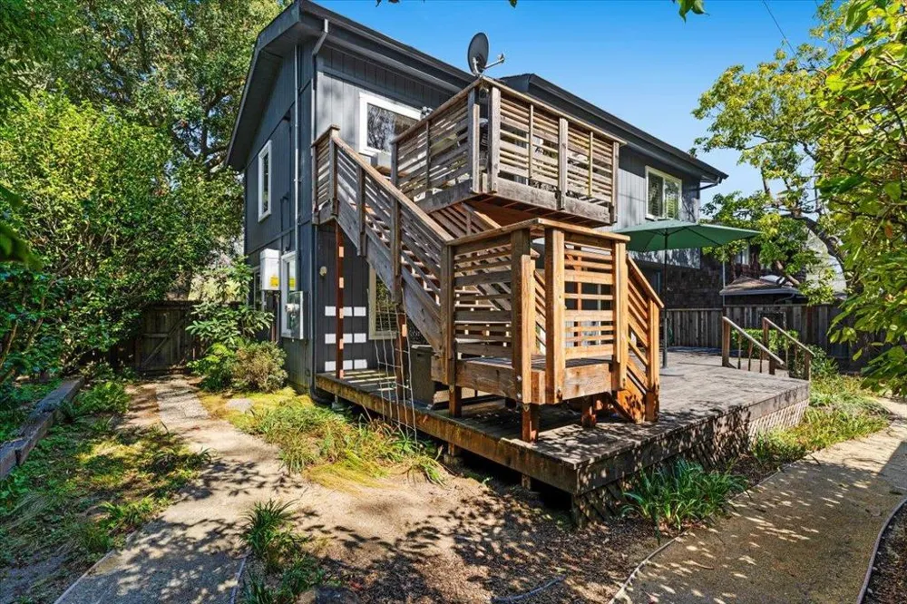412 Sumner Avenue Aptos, CA 95003