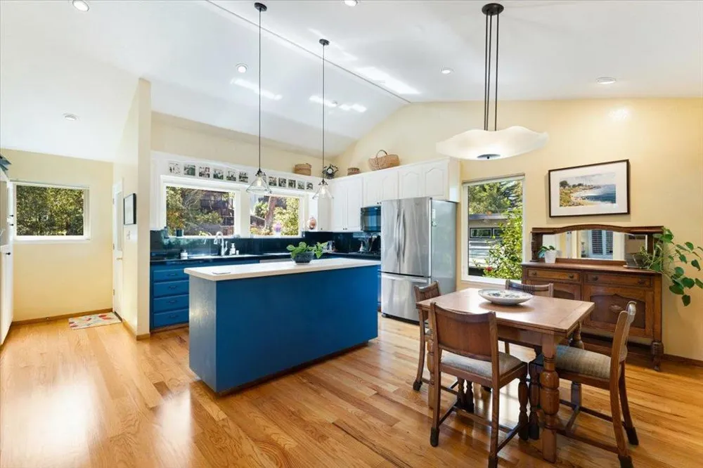 412 Sumner Avenue Aptos, CA 95003