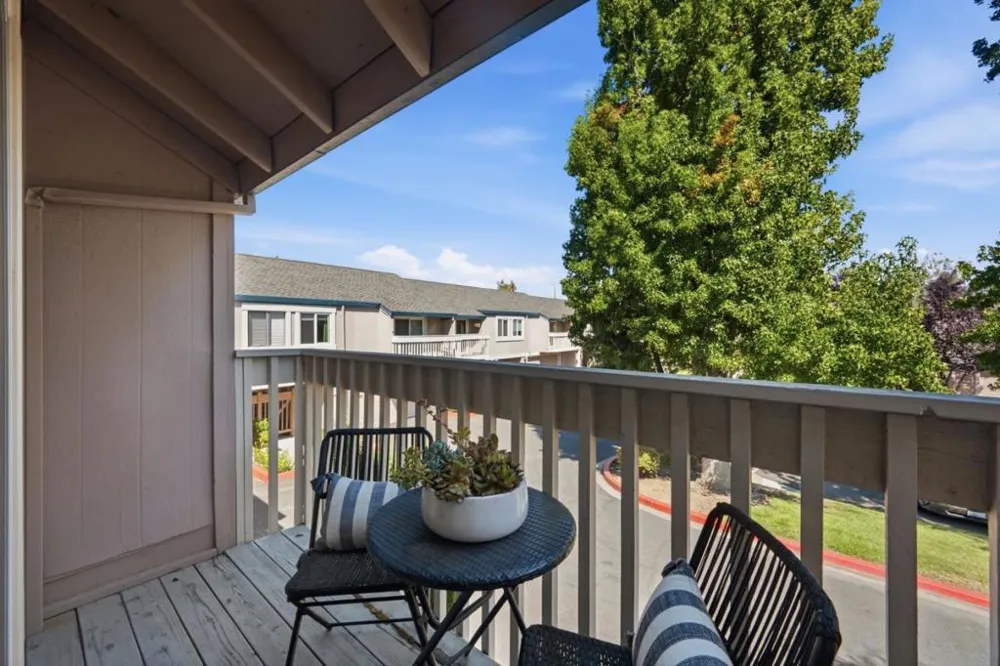 1327 Merrivale West Square San Jose, CA 95117