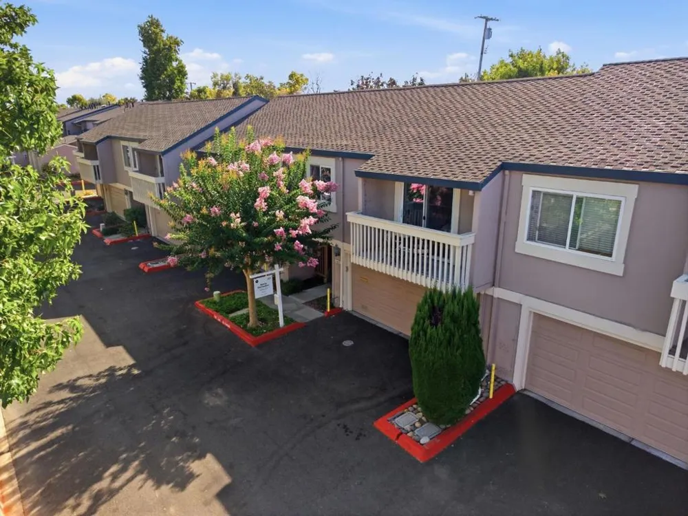 1327 Merrivale West Square San Jose, CA 95117