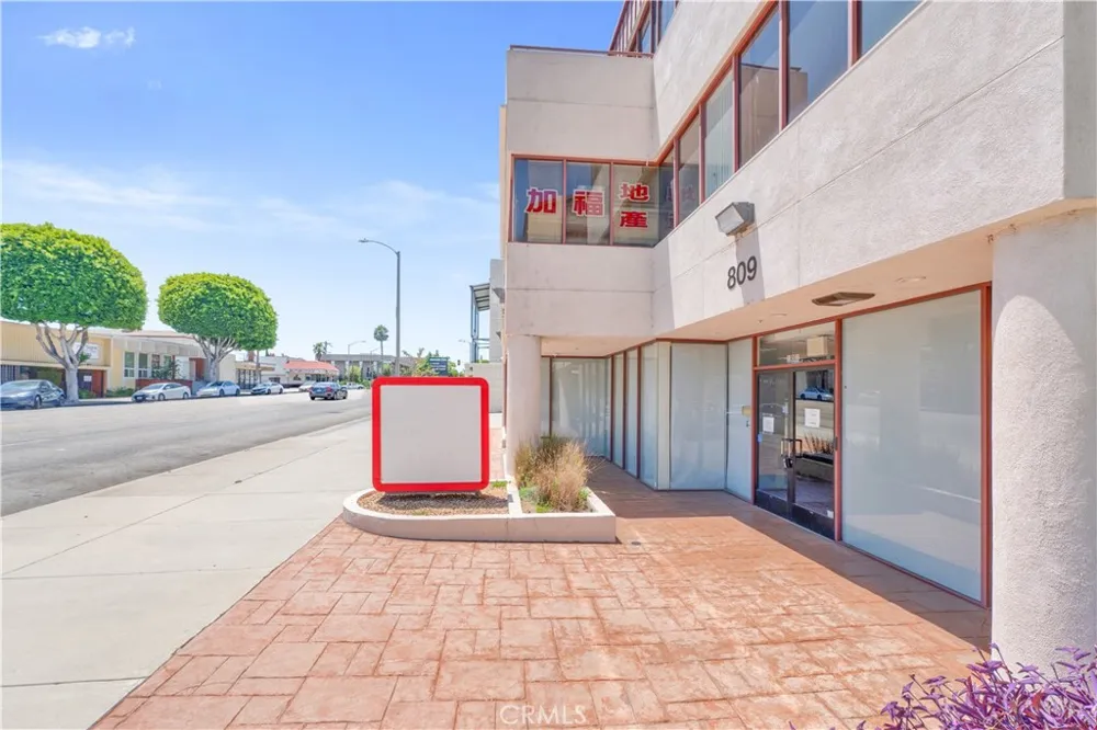 809 S Atlantic Monterey Park, CA 91754